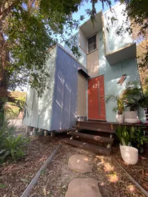 Allure ”Straddie Deluxe Beach Shack” - Image 3