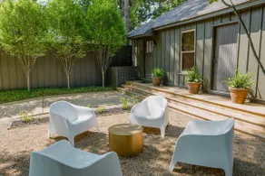 Designer Delight - Larkin Cottage - Image 3