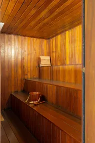 Historic house not downtown, pool, jacuzzi, sauna - Image 2