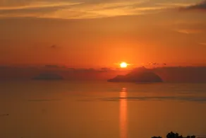 AsinelloIsland vacation rentals facing the sunset - Image 4