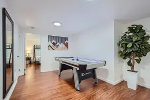 GREAT Location! BIG Arvada Oasis! 7 beds, 2 Kings - Image 5