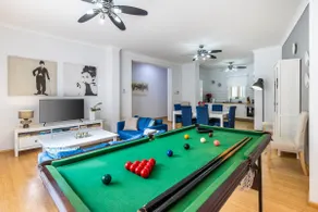 Sliema Luxury Charm - Sea Side - Pool Table - Image 2