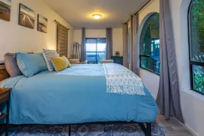 Mendocino Redwood Retreat with hot tub - Image 2