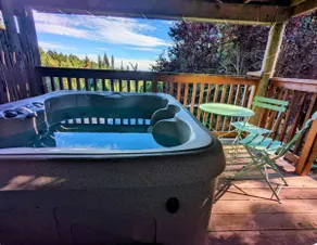 Mendocino Redwood Retreat with hot tub - Image 3