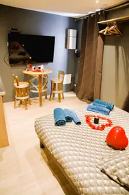 Clos Love – Hot Tub Getaway near Disneyland - Image 4