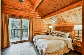 Waterfront Chalet - Private Hot Tub, Lake & Kayaks - Image 2
