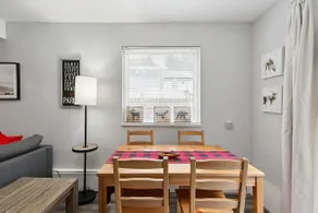 Clean 2B Canadian Cottage Suite in the City - Image 5
