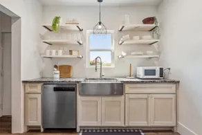 ”Newly Renovated Gem 5 mins to Baylor, Magnolia. - Image 5