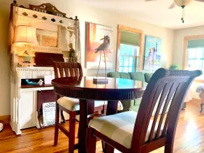 Convenient Location in Town, Perfect for Two! - Image 4