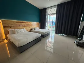 Desaru Cozy Family Home | Netflix 16pax - Image 5