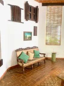 Beautiful 10,000 sq ft villa w/ swimming pool - Image 4