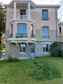 Le Bompard*** 50 m² Art Deco villa with garden - Image 3