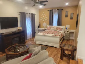 Suite Hill Studio - Image 2