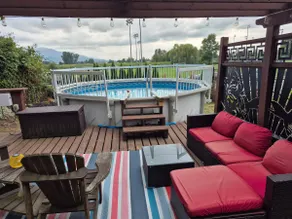 Relaxing 2 bdrm suite w/hot-tub + outdoor pool. - Image 4