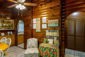 The Perfect Log Cabin for a Vacation at the Lake - Image 2