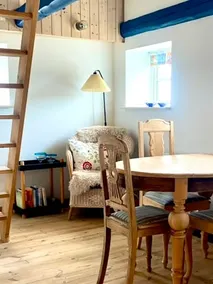 Delightful, open and bright apartment with a view. - Image 2