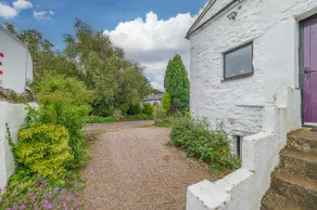 No.1 The Coach House - Image 2