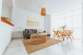 Light and calm · A magical home next to the subway - Image 2