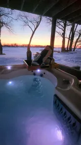 Lakefront! HotTub, Kayaks & Firepit - Image 5