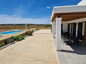 Enjoy peace and relaxation in a rural setting - Image 2