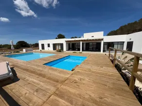 Enjoy peace and relaxation in a rural setting - Image 3