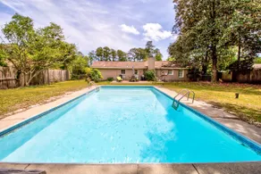 Pools Paradise - Image 2