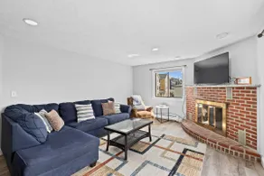 Luxury Penthouse near Boston with Free Parking - Image 5