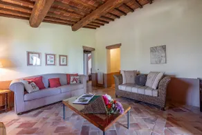 CASALE DEI WINE HOUSE 12, Emma Villas - Image 4