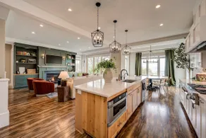 Luxury Seattle Farmhouse | Views & Bonus Suite - Image 4