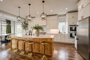 Luxury Seattle Farmhouse | Views & Bonus Suite - Image 4