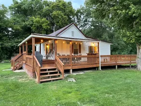 Confluence Cabin, Grafton, IL - Image 2