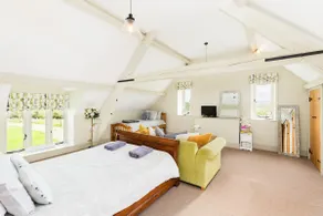 Secluded Cotswold Cottages +opt Hot Tub - Image 3