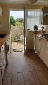 1888 Portland stone cottage - Image 5