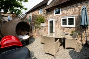 The Forge, Pillar Box Farm Cottages - Image 4