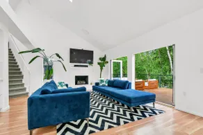 Spacious 5Br Home Steps From Natural State Park - Image 2