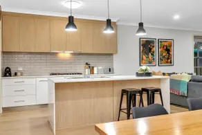 Ella House III -4BR, 2Bathrm, Alfresco, Smart TVs - Ella House III -4BR, 2Bathrm, Alfresco, Smart TV - Image 4