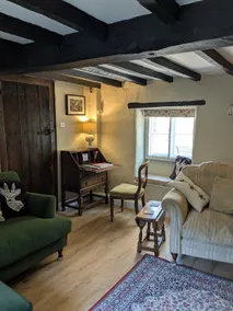 Period Thatched Cottage Towcester - Image 5