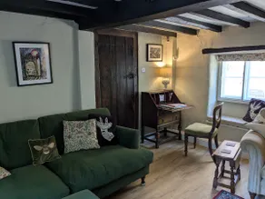 Period Thatched Cottage Towcester - Image 4