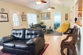 Lucy's Country Cottage - Image 3