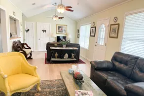 Lucy's Country Cottage - Image 2
