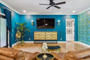 The Wednesday•Large home on 3 acres•2 miles to I24 - Image 3