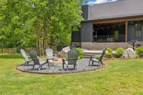 The Wednesday•Large home on 3 acres•2 miles to I24 - Image 5