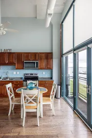 Lake Erie Coastal Gem for 6 w/ Water Views! - Image 4