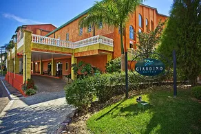 Apartment Hotel Giardino. HotPark 5 min walk - Image 3