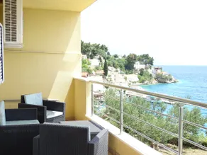 6-pax Apartment On THE BEACH. Terrace,parking,view - Image 3