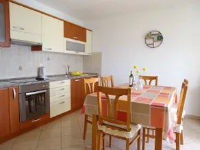6-pax Apartment On THE BEACH. Terrace,parking,view - Image 5