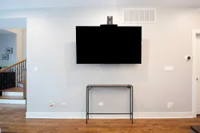 Luxury duplex home in Roscoe Village/Wrigley Field with Free Street Parking - Image 4