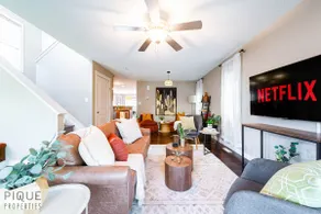 *4BDRM Desert Vibes*King Bed*Fire Table*BBQ*Garage - Image 3