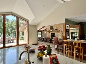 Island retreat on 15 acres of a national park - Image 4