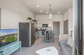Modern 4BR Loft Near U of M + Downtown - Image 5